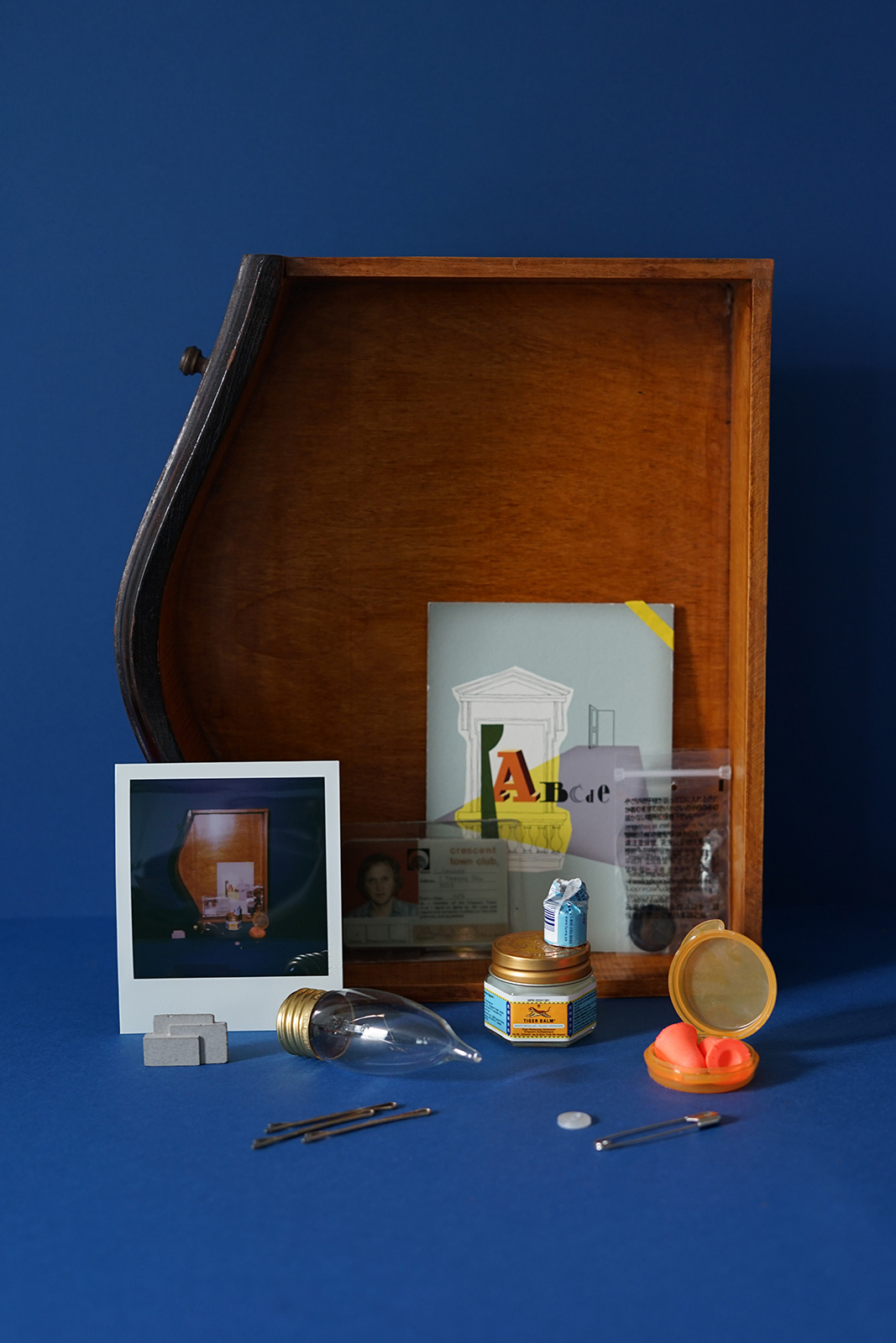 A Knot, A Network, A Thing, A World