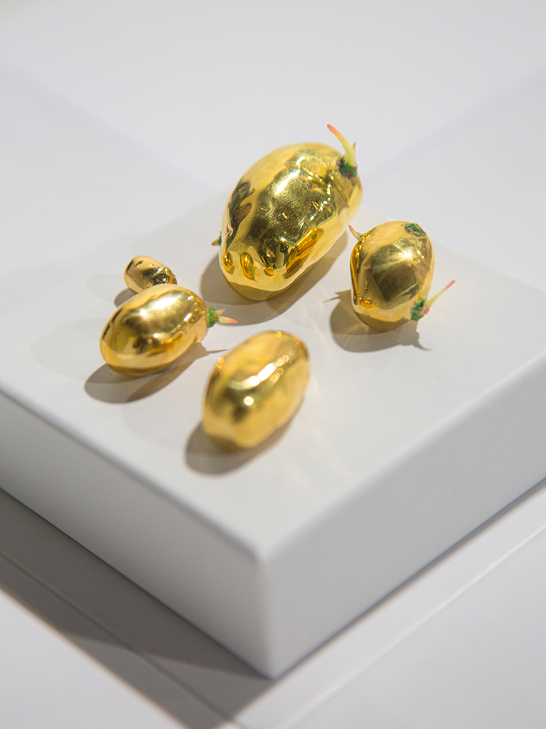 FOOD LOTTERY (Potato brooch)