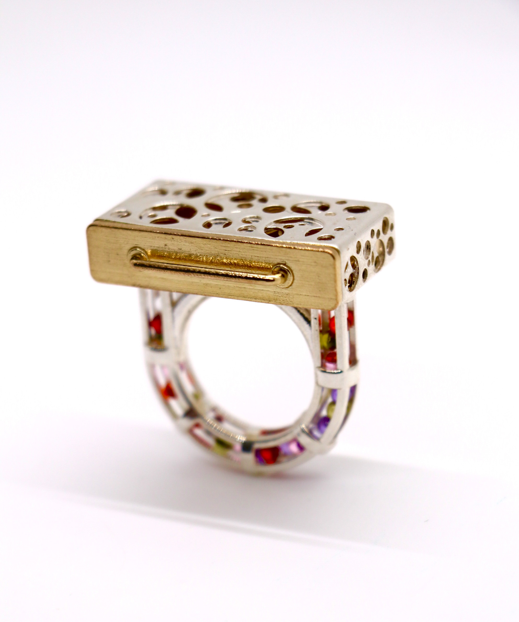 Drawer-shaped Ring