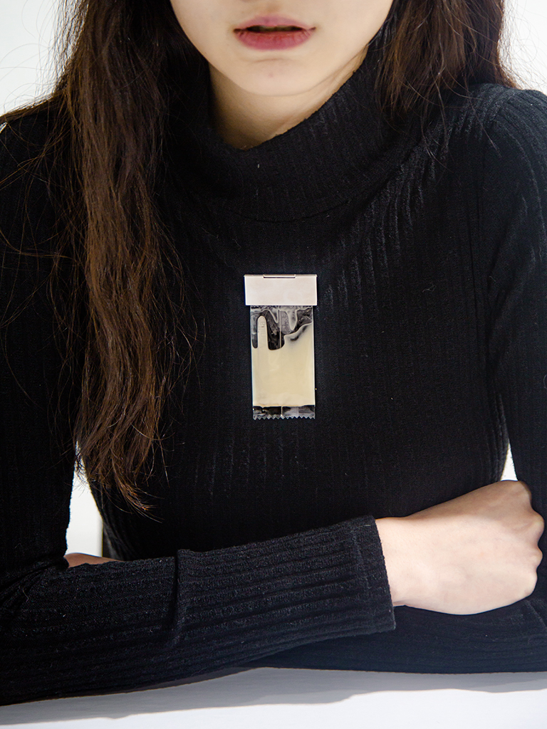 FOOD LOTTERY. (Ice cream brooch)