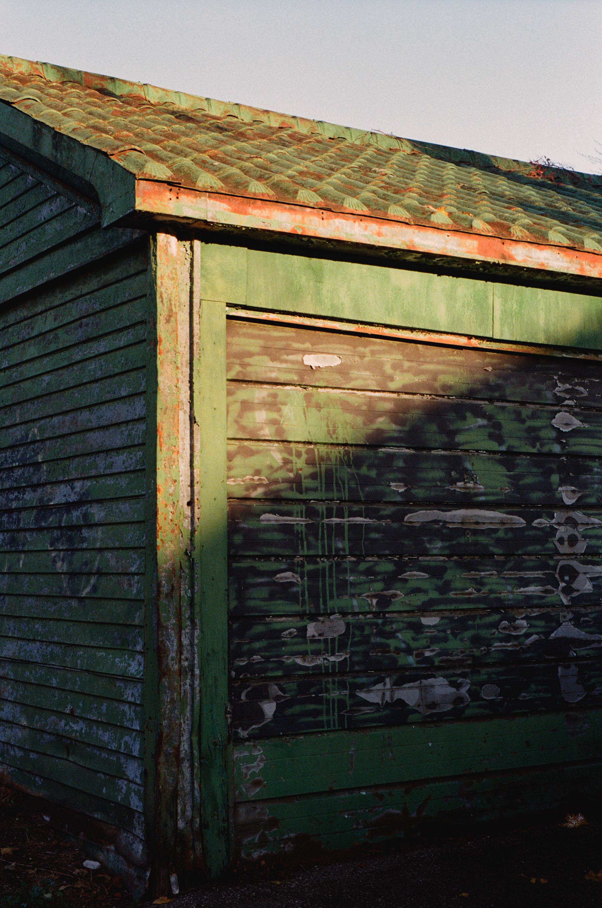 Dérives or How a fragility was overcome (but not in this book)