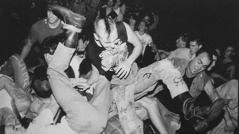 Yell Through the Walls: Punk Performance and Space