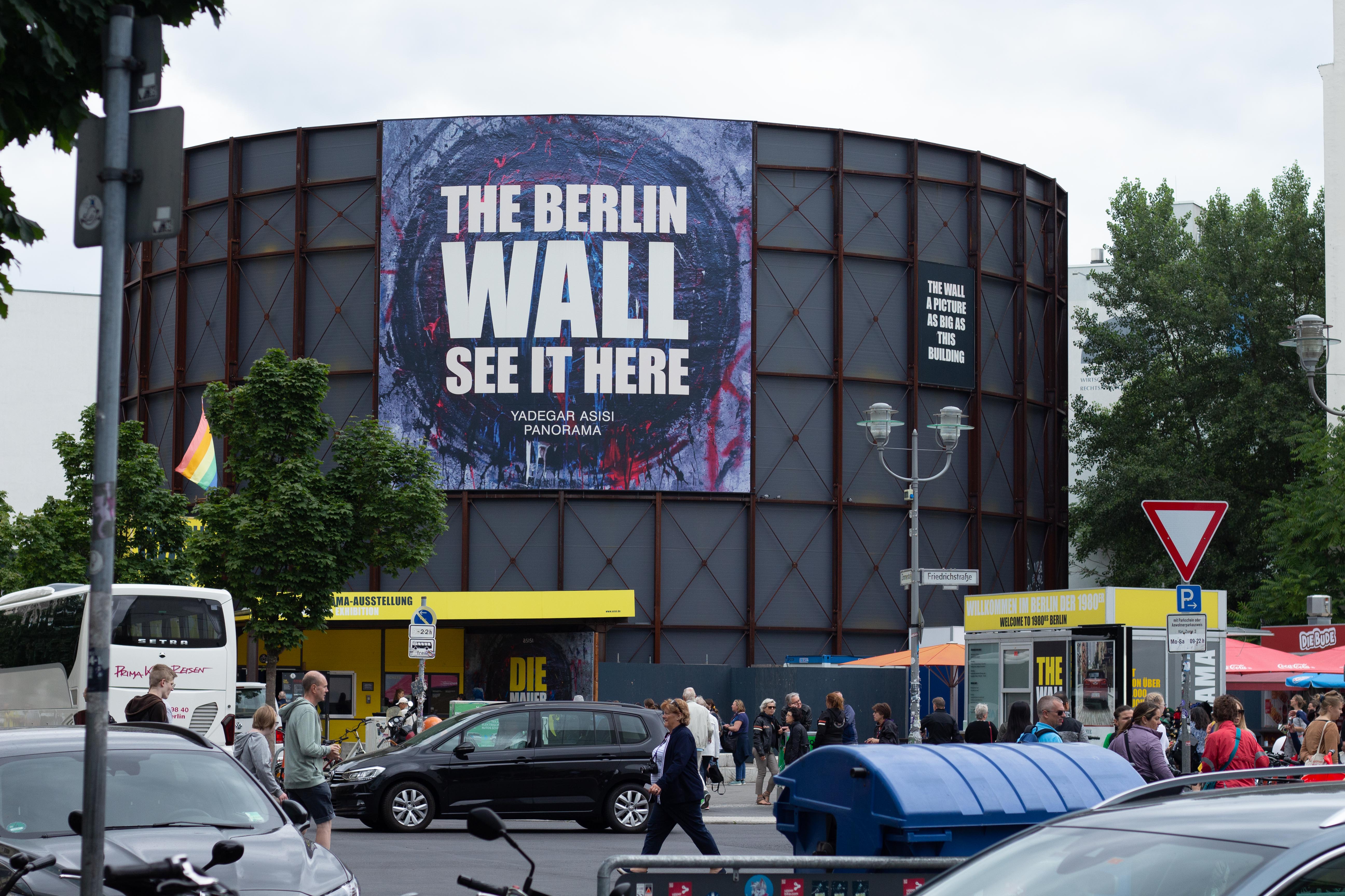 Berlin Wall Souvenirs and Corporeal Simulacra