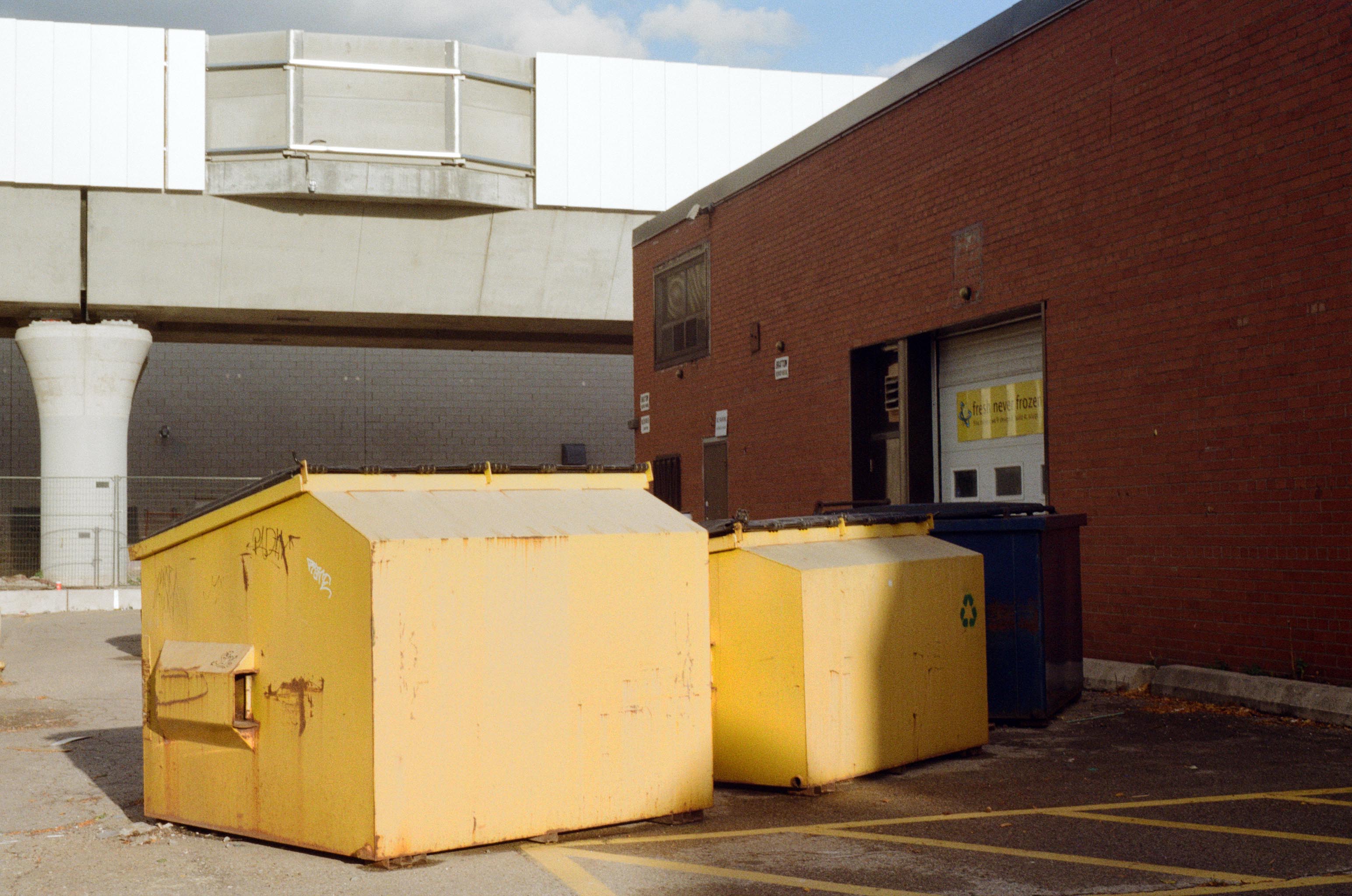 Dérives or How a fragility was overcome (but not in this book)