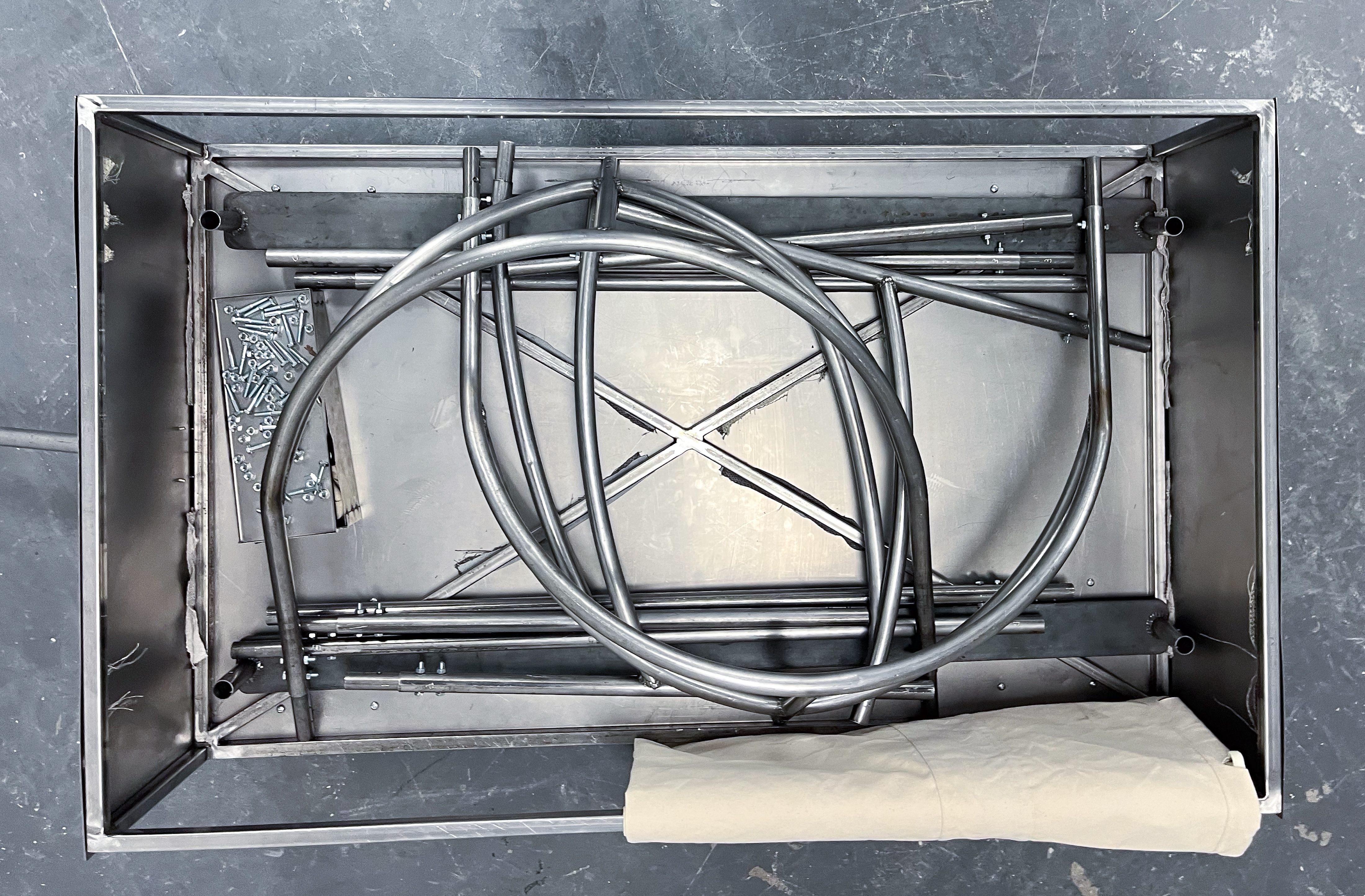 I'M TRYING TO TALK ABOUT GRIEF but with a swing a wagon and walking (gallery)