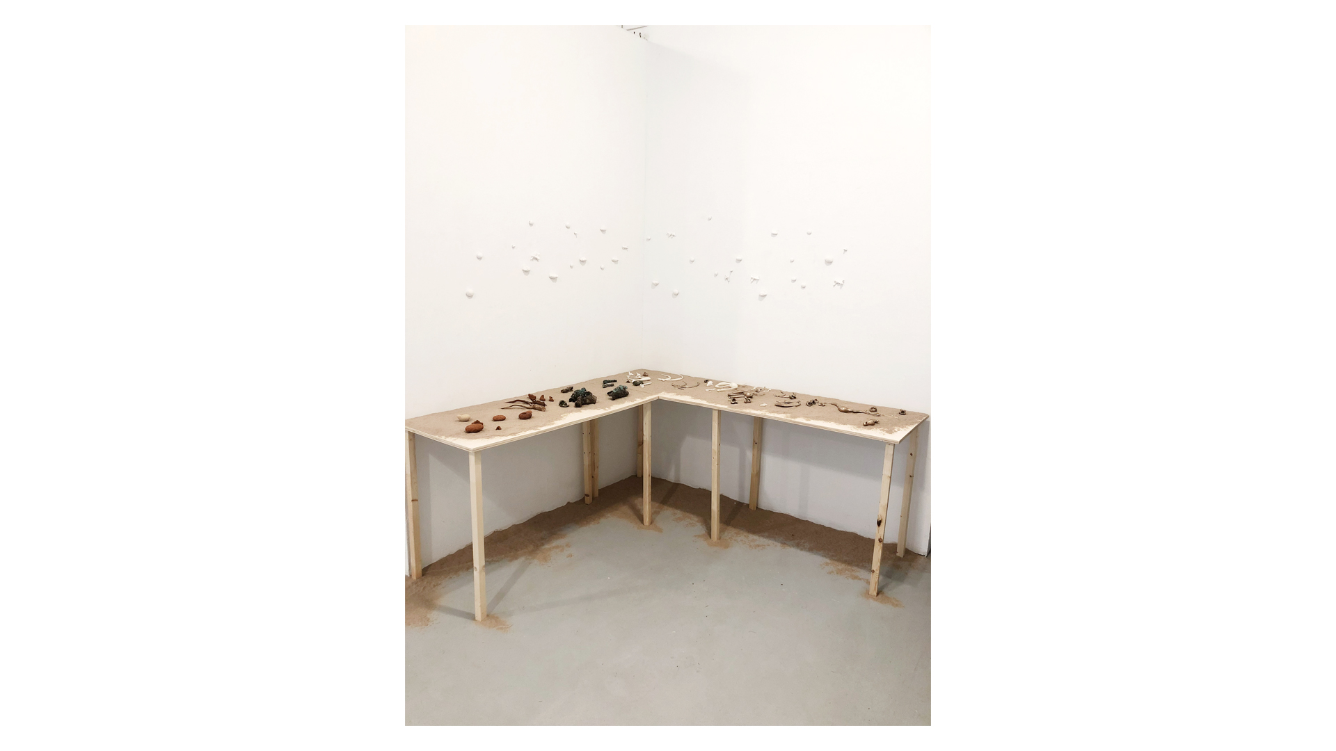 Mimeglish or How to Spot a Meaning When The Sound Stands Still