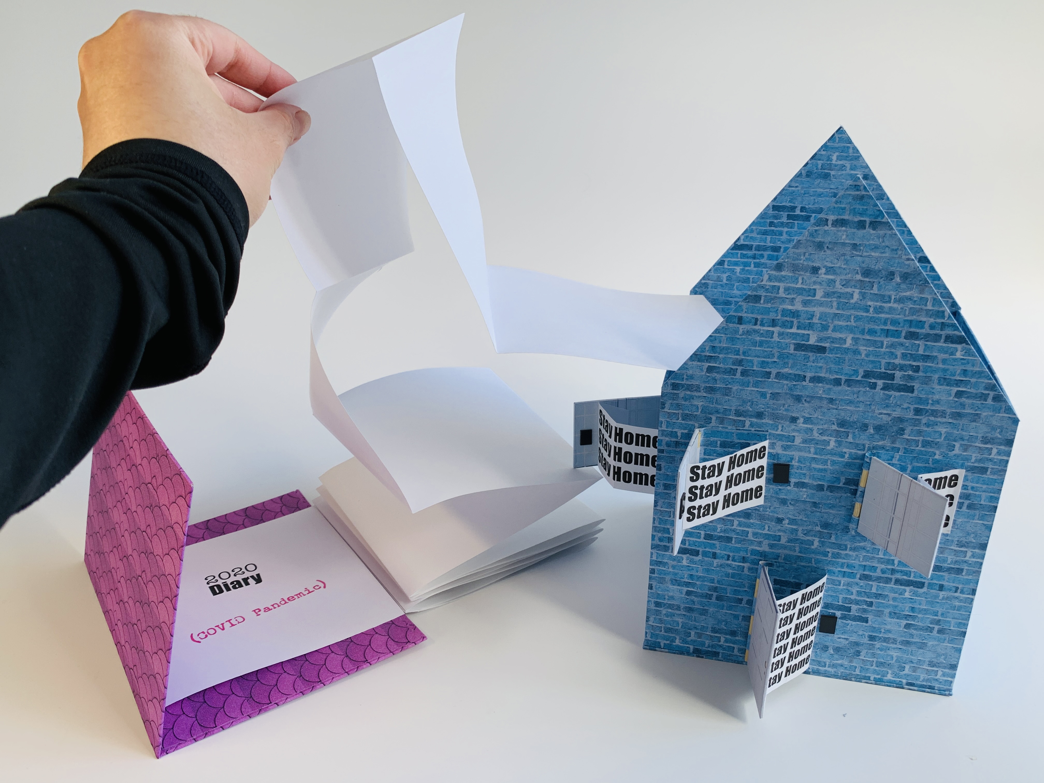 ▐  Artists’ Book ▐