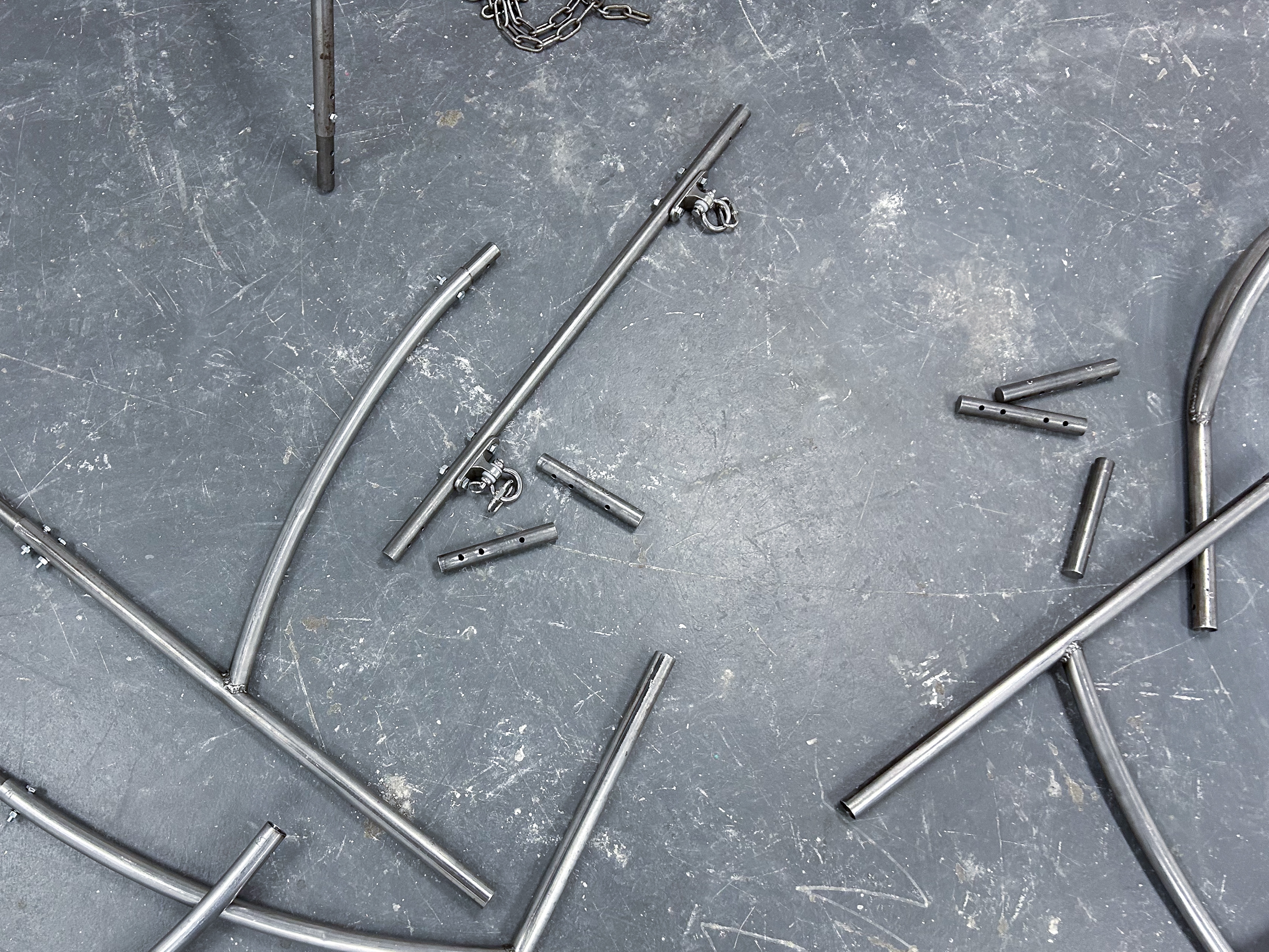 I'M TRYING TO TALK ABOUT GRIEF but with a swing a wagon and walking (gallery)