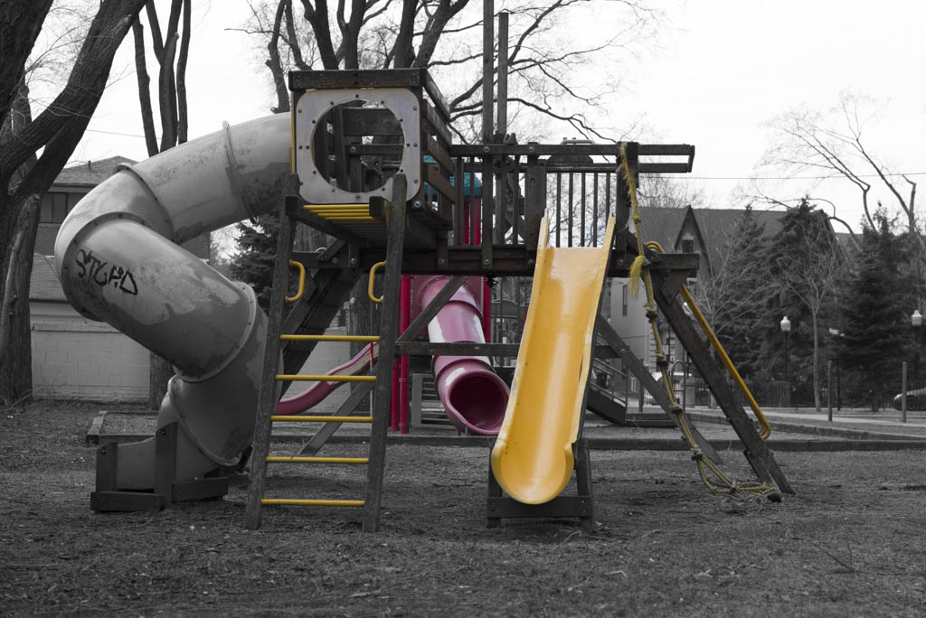 Colourless life, Colourful Playground