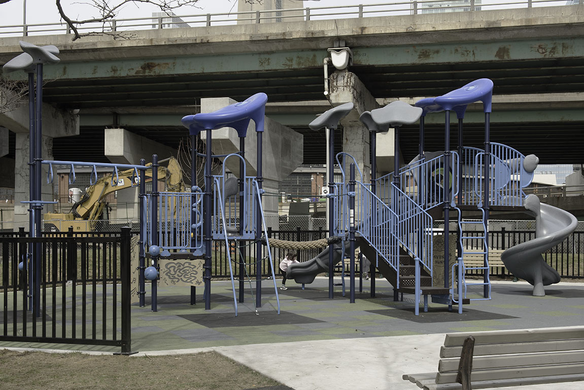 Colourless life, Colourful Playground