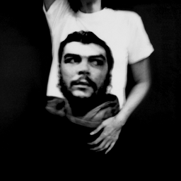Dancing with Che