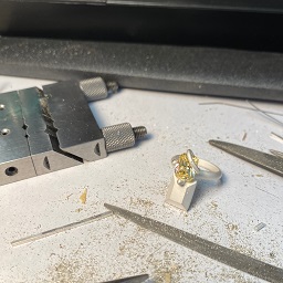 click again! a lot of rings!