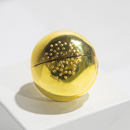 FOOD LOTTERY.(Burger collar pin)