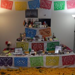 Dualidad en la Ofrenda (Duality in the Altar)